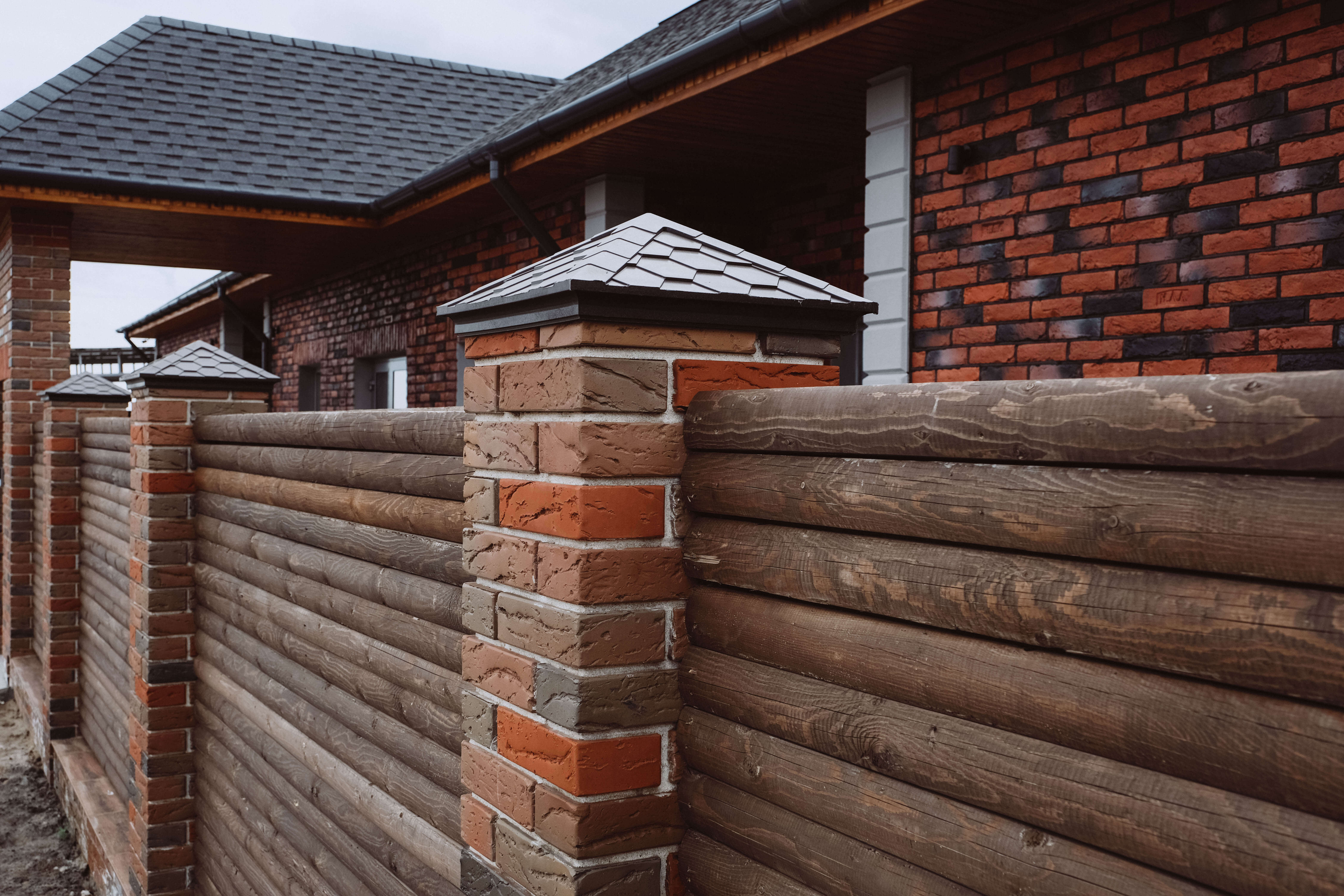 Колпак Zking Эверест Коричневый на столб 1.5х1.5 кирпича (390х390мм) в Калининграде фото