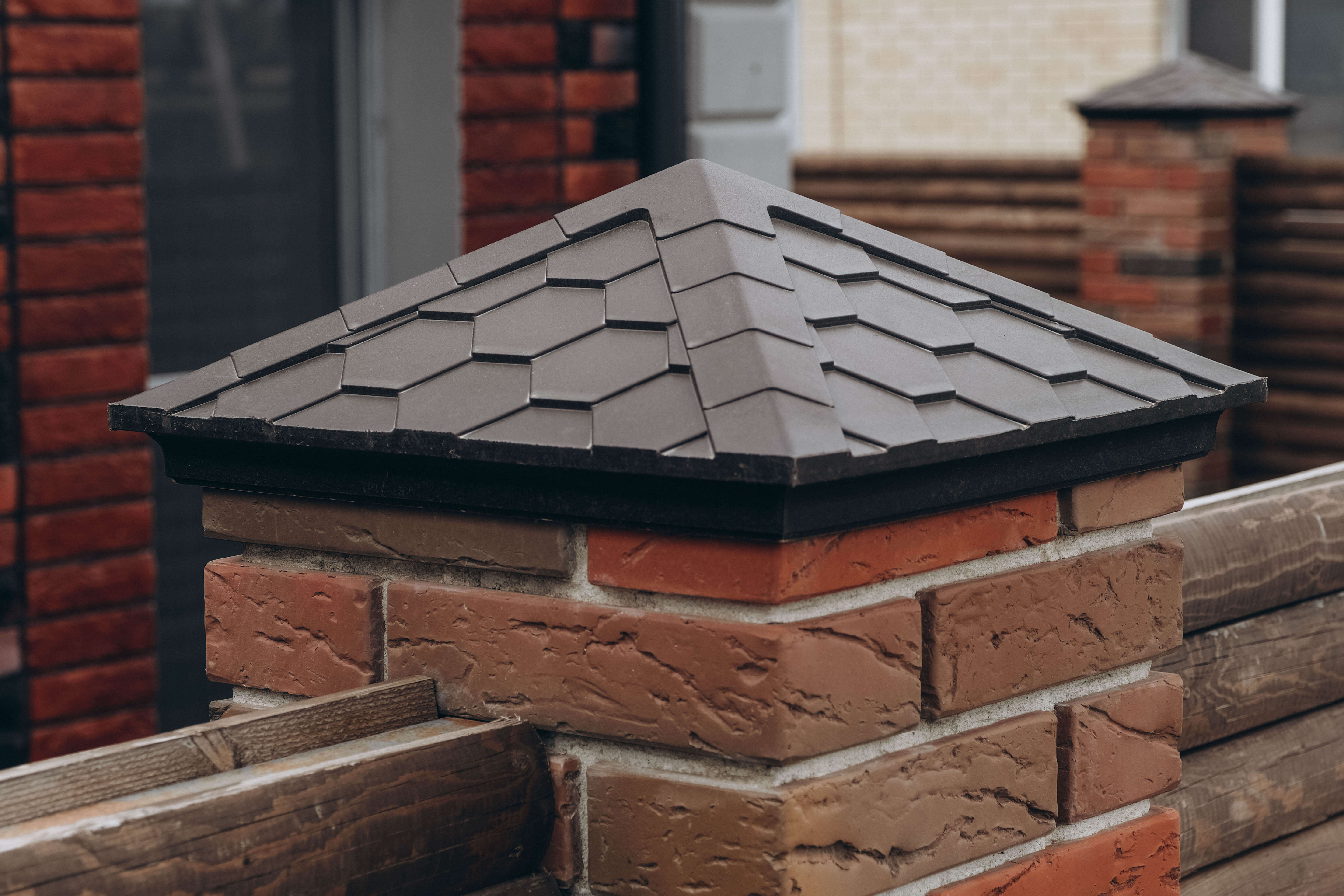 Колпак Zking Эверест Коричневый на столб 1.5х1.5 кирпича (390х390мм) в Калининграде фото